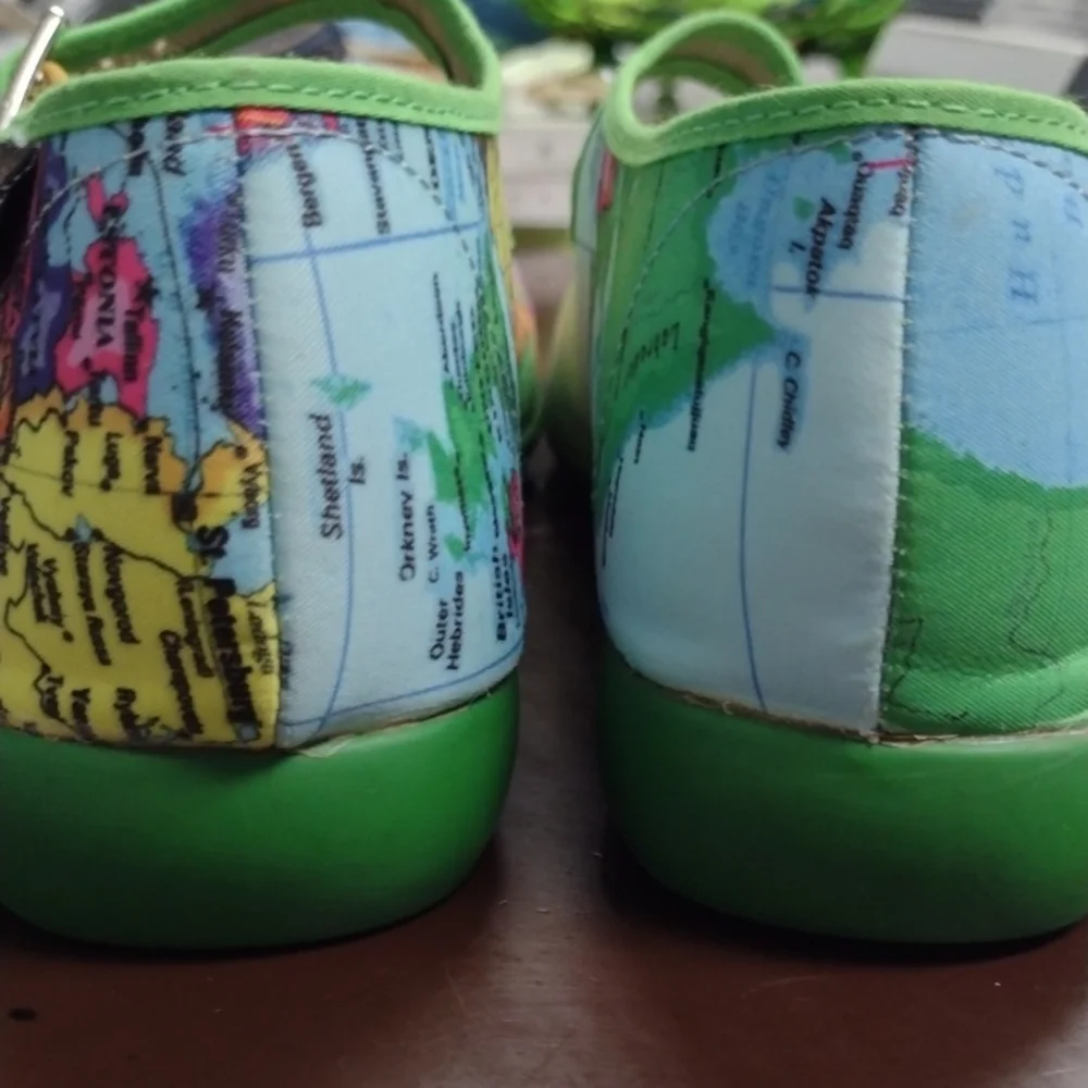 Chocolaticas Mary Jane Green and Blue World Map Flats with Strap, (2004) - Picture 3 of 9